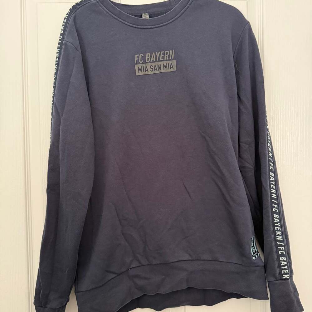 ADIDAS x FC BAYERN SEASON SPECIALS SWEATSHIRT Men's Medium CREWNECK BLUE DP4108